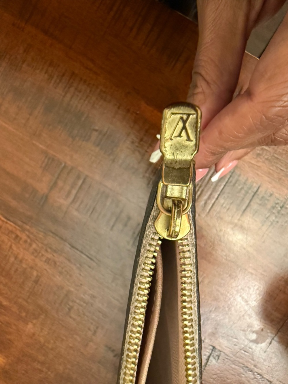 Louis Vuitton Damier Ebene Neverfull GM Pochette/Wrist Wallet Authentic - Picture 12 of 14